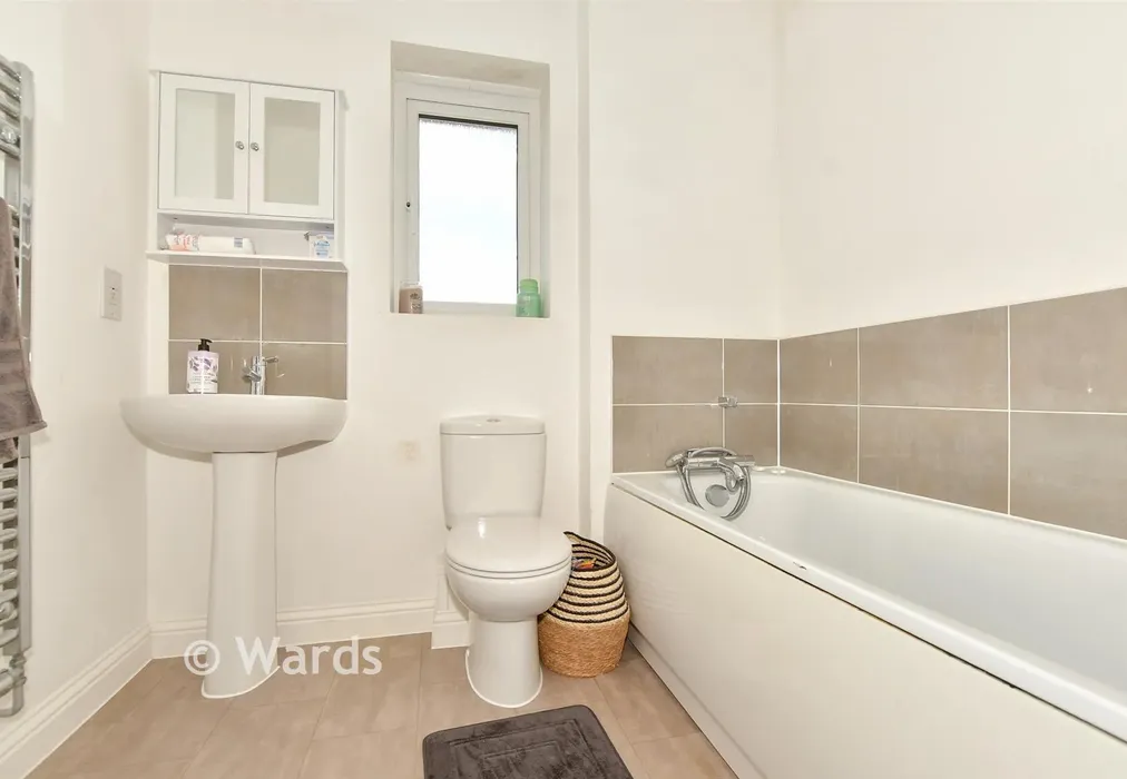 Bathroom - Wheatsheaf Square, Whitfield, Kent - Wards of Kent