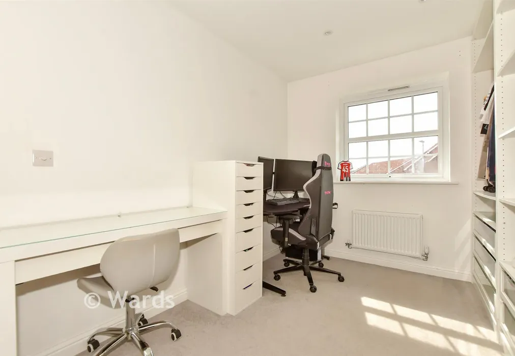 Bedroom 2 - Wheatsheaf Square, Whitfield, Kent - Wards of Kent
