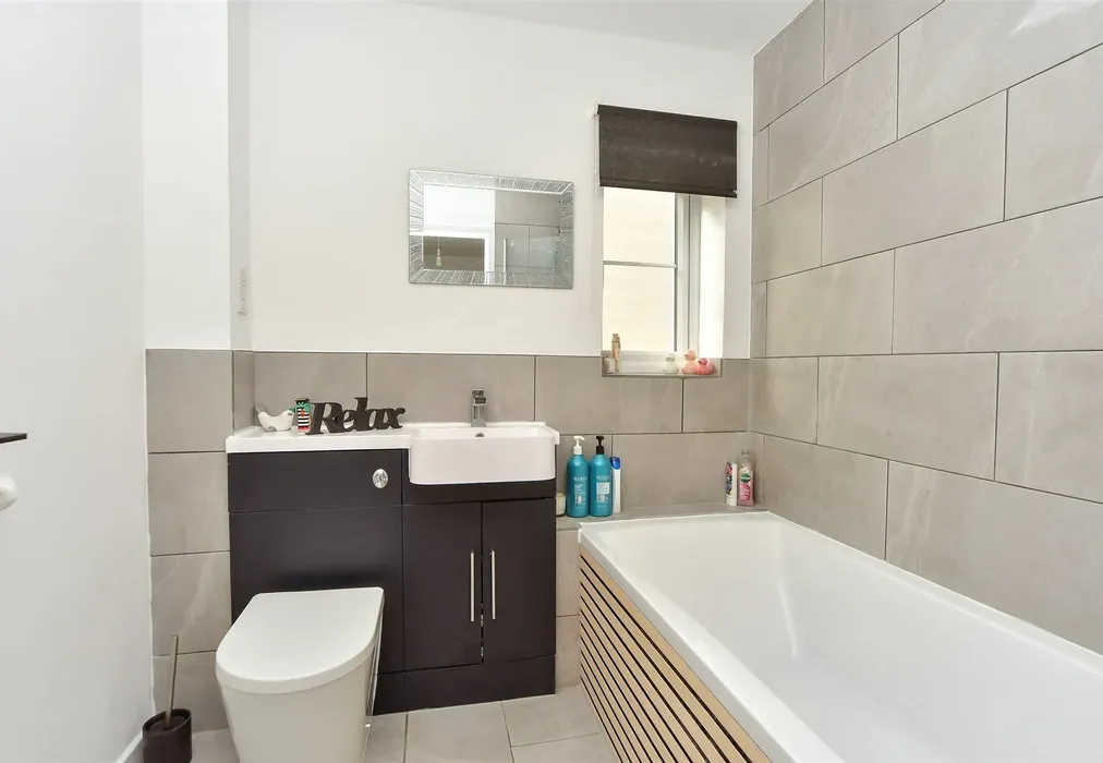 Bathroom - Stede Avenue, Sittingbourne, Kent - Wards of Kent