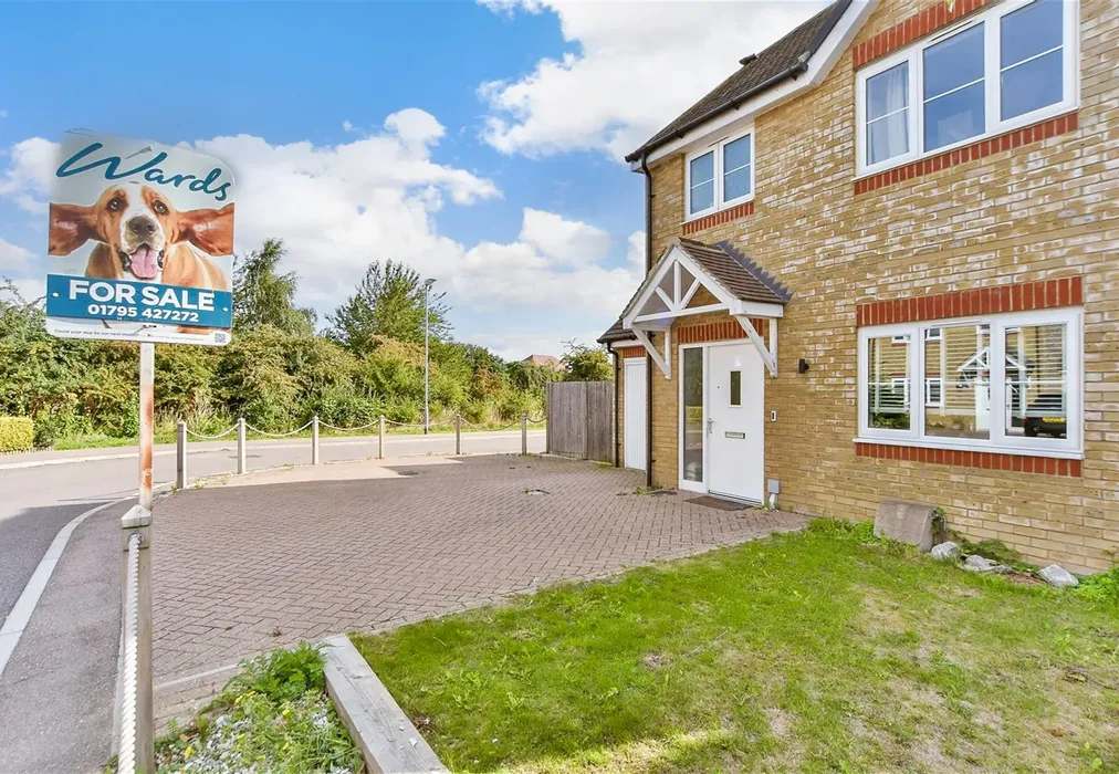 Driveway/Parking - Stede Avenue, Sittingbourne, Kent - Wards of Kent