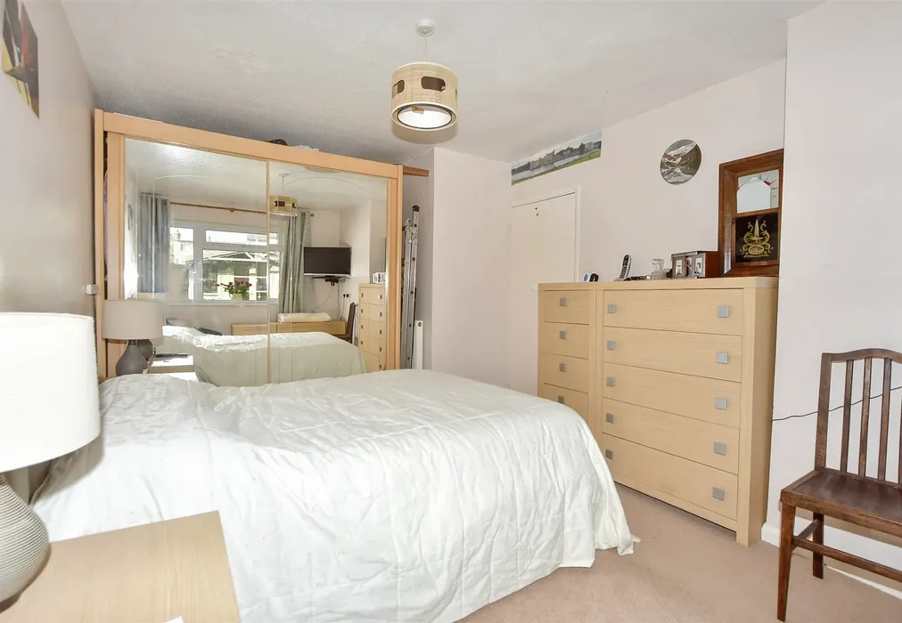 Bedroom 1 - Roonagh Court, Sittingbourne, Kent - Wards of Kent