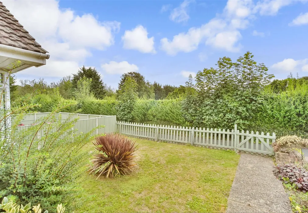 Views To Front - Roonagh Court, Sittingbourne, Kent - Wards of Kent