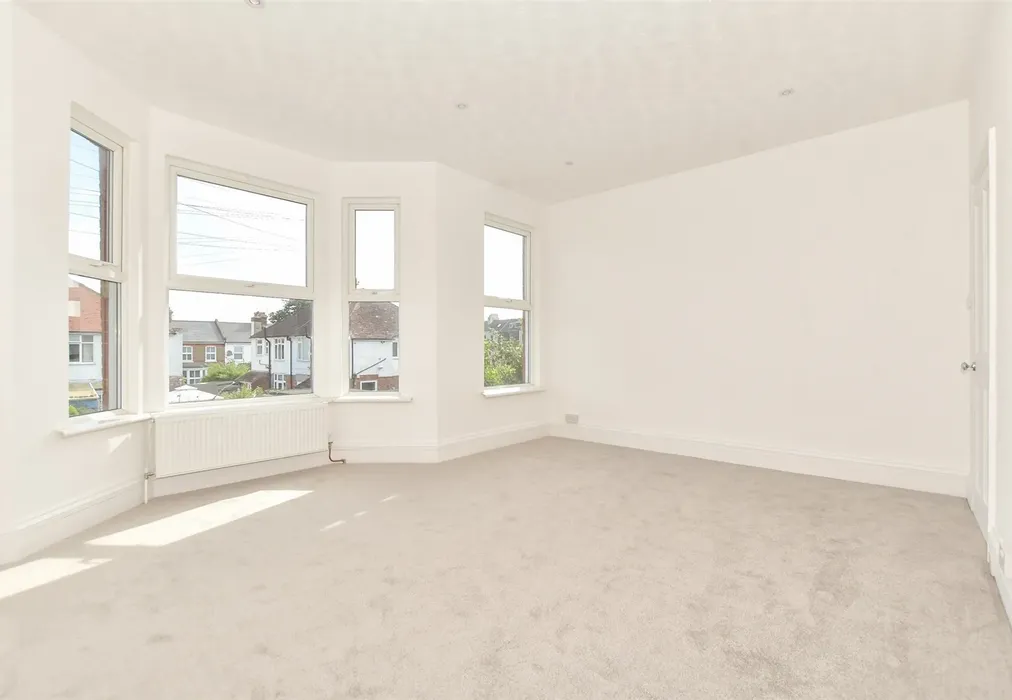 Bedroom 1 - The Grove, Deal, Kent - Wards of Kent