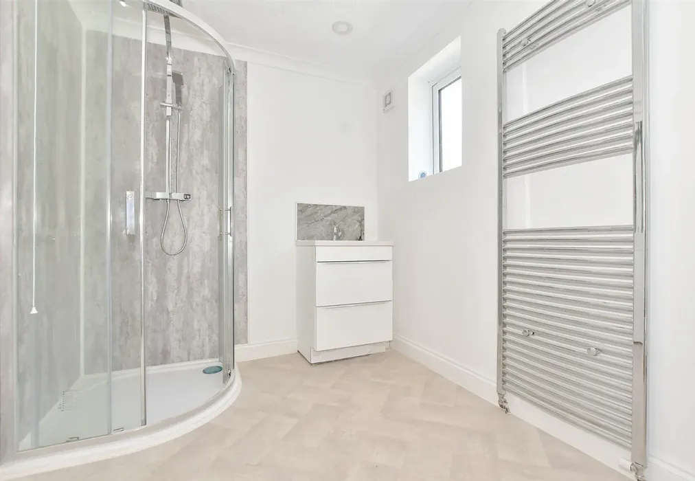 Shower Room - The Grove, Deal, Kent - Wards of Kent