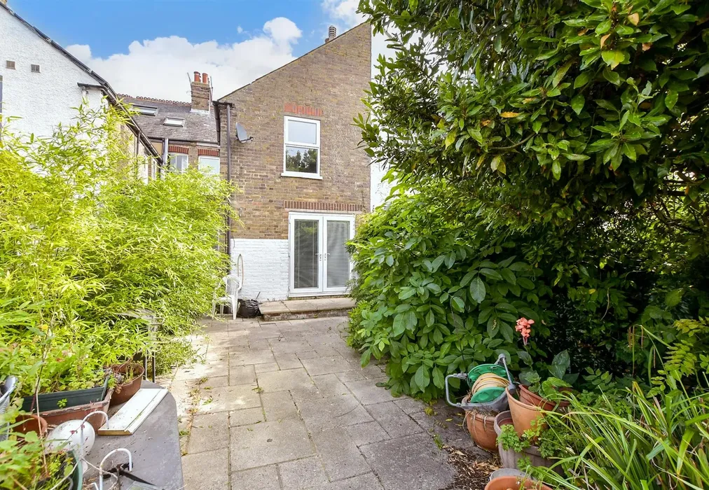Rear Garden - The Grove, Deal, Kent - Wards of Kent