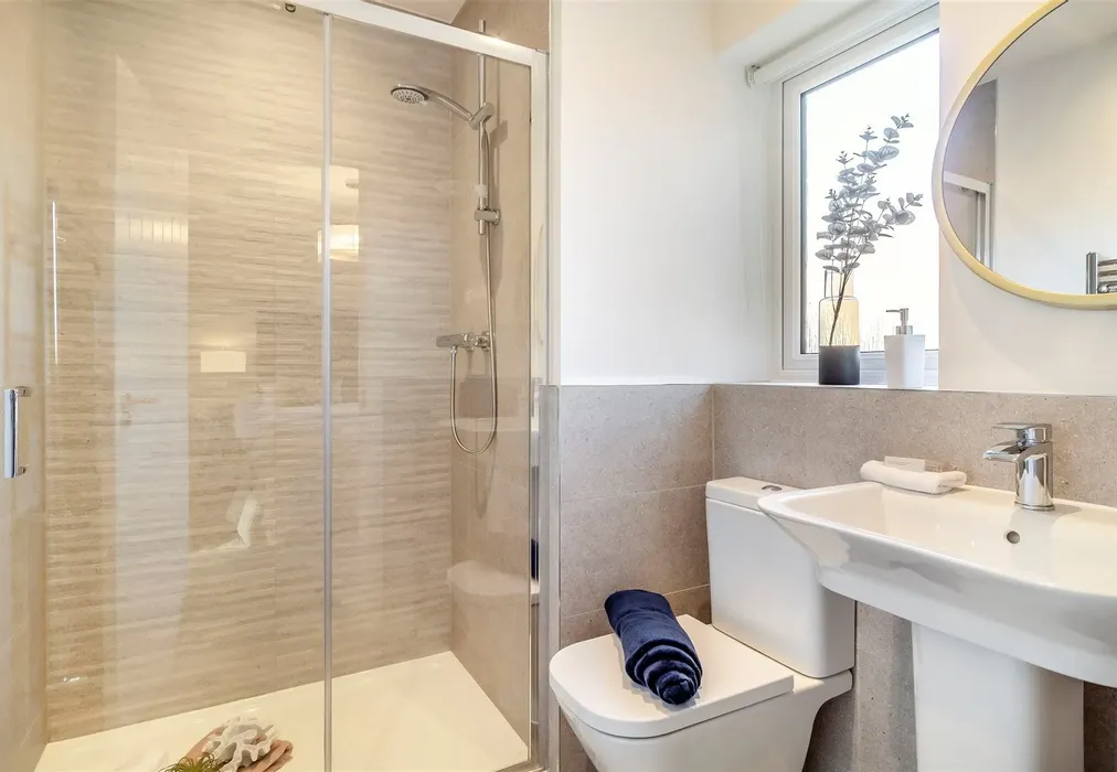 En-Suite Shower Room Example - Blake Gardens, Scocles Road, Minster On Sea, Sheerness, Kent - Wards of Kent