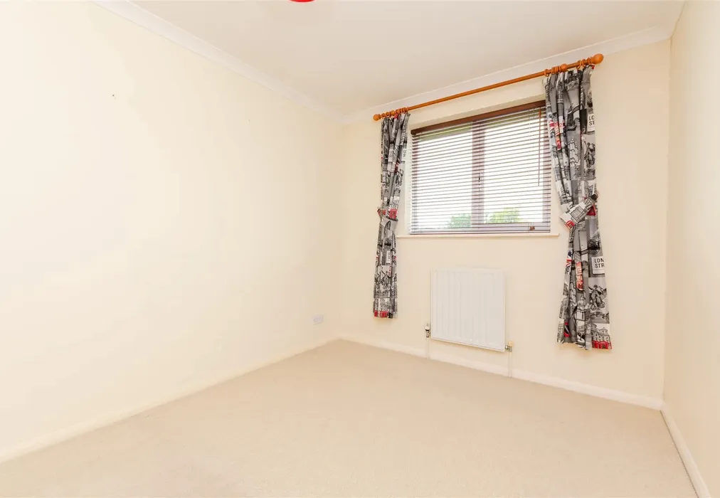 Bedroom 3 - The Briars, West Kingsdown, Sevenoaks, Kent - Wards of Kent