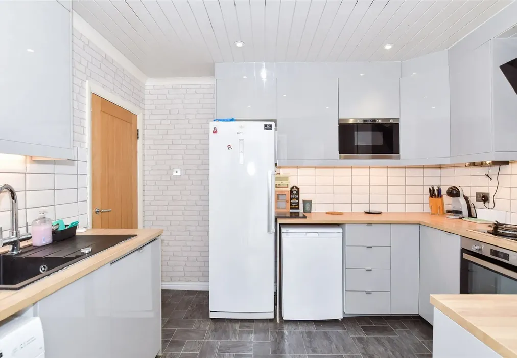 Kitchen - Stockett Lane, Coxheath, Maidstone, Kent - Wards of Kent