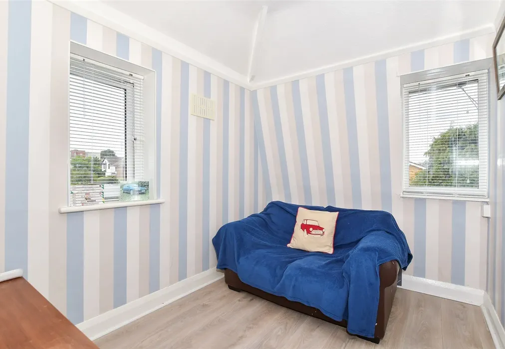 Bedroom 3 - Stockett Lane, Coxheath, Maidstone, Kent - Wards of Kent