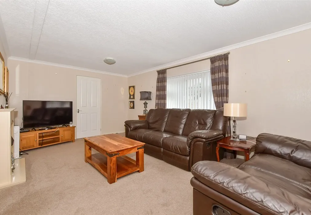 Lounge - Woodlands Park, Biddenden, Ashford, Kent - Wards of Kent