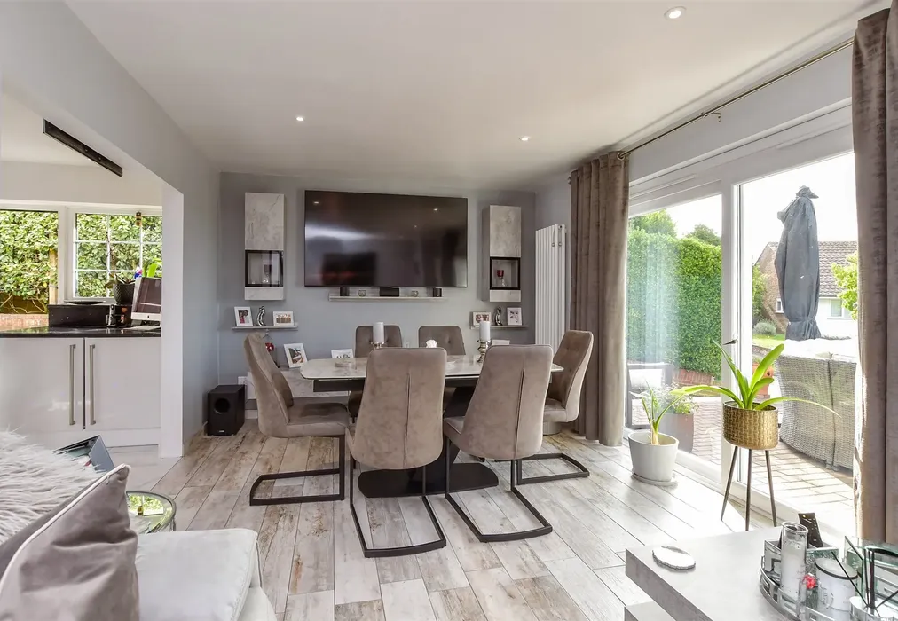 Lounge - Rosedene Close, Woodingdean, Brighton, East Sussex - Wards of Kent