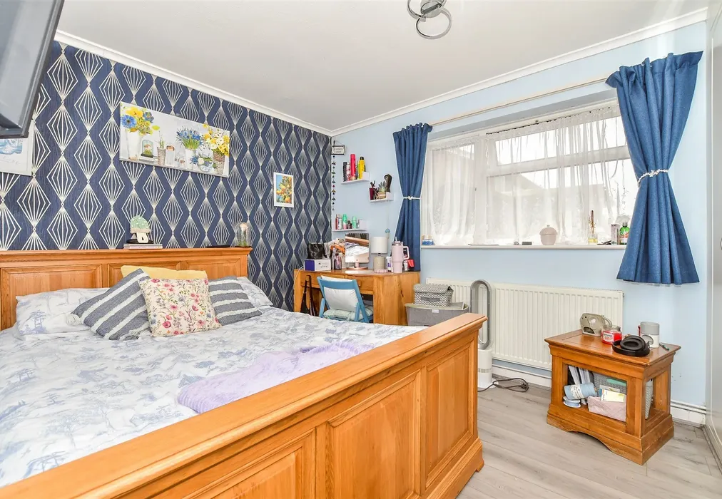Bedroom 2 - Rushford Close, Headcorn, Kent - Wards of Kent
