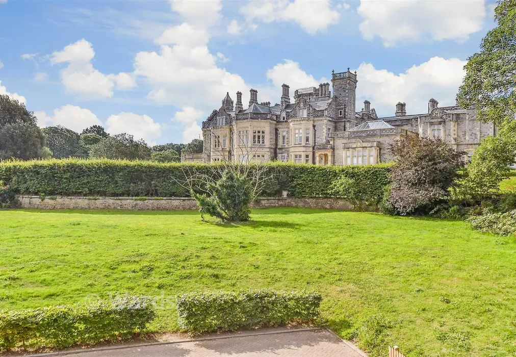 Views To Front - Empress Road, Aylesford, Kent - Wards of Kent