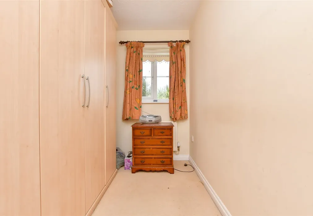Bedroom 4 - Whytecliffs, Broadstairs, Kent - Wards of Kent