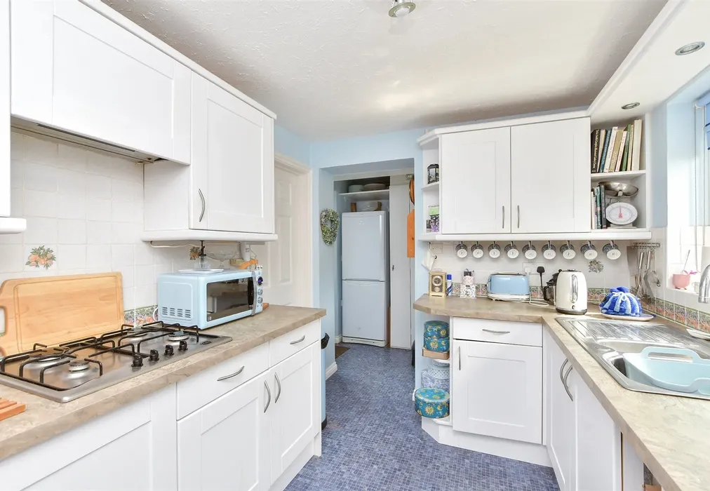 Kitchen - Whytecliffs, Broadstairs, Kent - Wards of Kent