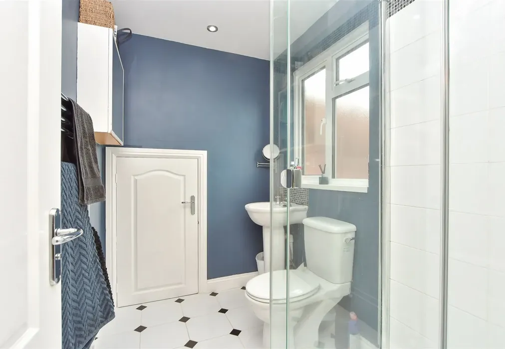 En-Suite Shower Room - Broadview Avenue, Rainham, Gillingham, Kent - Wards of Kent