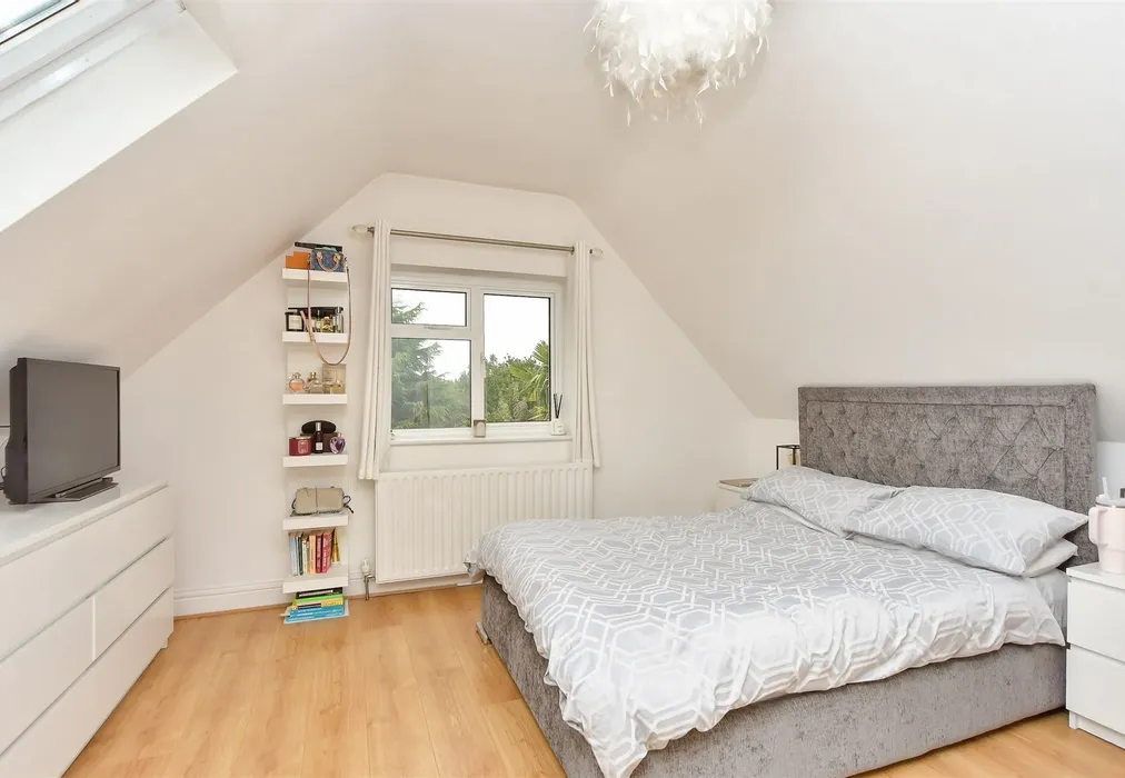Bedroom 2 - Broadview Avenue, Rainham, Gillingham, Kent - Wards of Kent