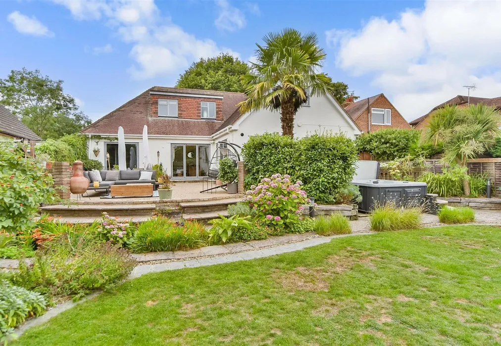 Rear Garden - Broadview Avenue, Rainham, Gillingham, Kent - Wards of Kent