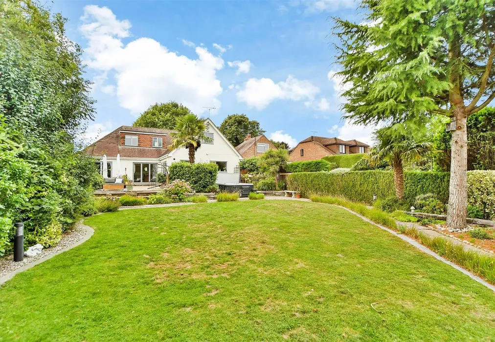 Rear Garden - Broadview Avenue, Rainham, Gillingham, Kent - Wards of Kent