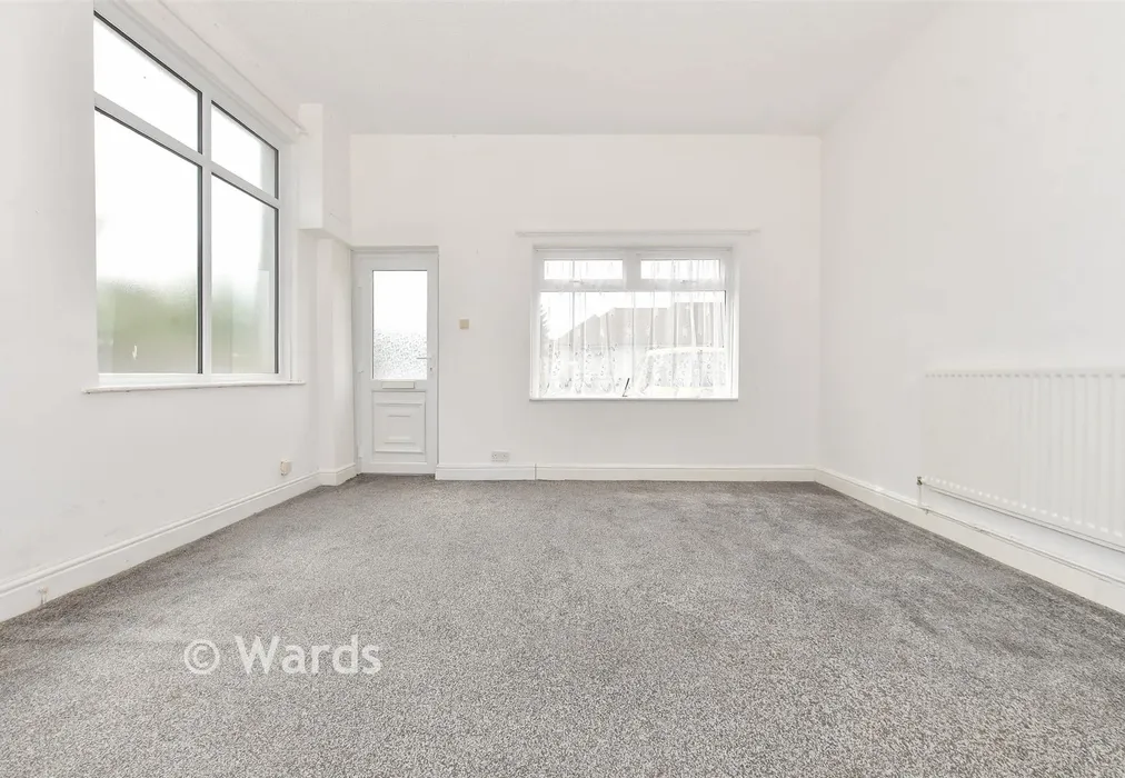 Living Room - Tankerton Road, Whitstable, Kent - Wards of Kent