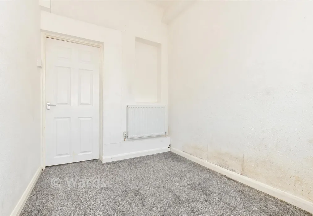 Bedroom - Tankerton Road, Whitstable, Kent - Wards of Kent