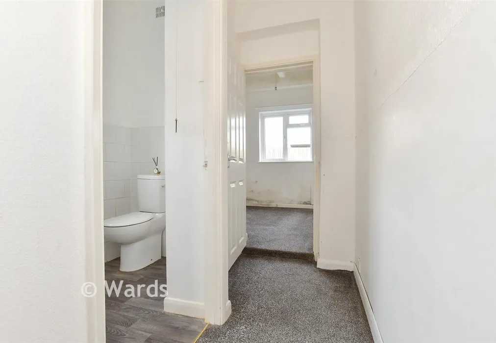 Hallway - Tankerton Road, Whitstable, Kent - Wards of Kent