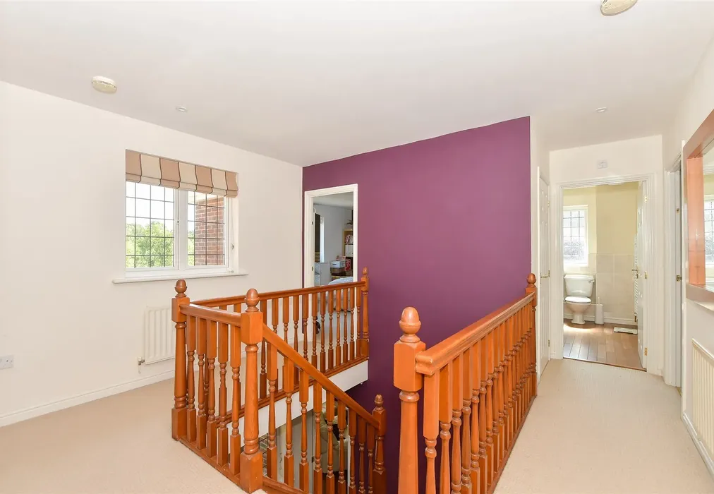 Landing - Great Lime Kilns, Southwater, Horsham, West Sussex - Wards of Kent