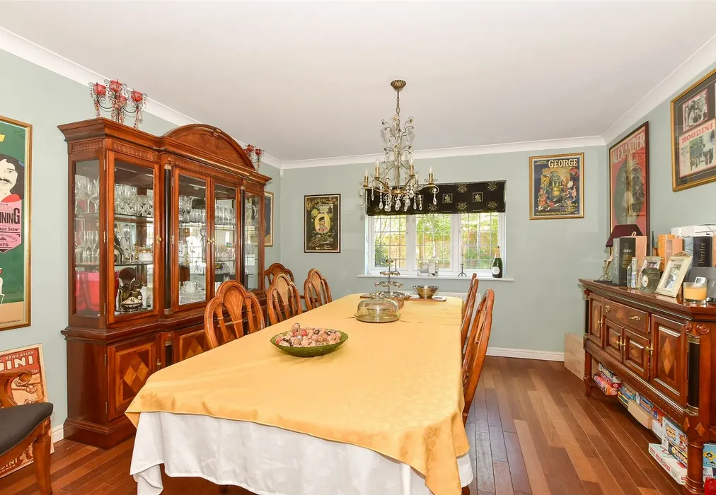 Dining Room - Great Lime Kilns, Southwater, Horsham, West Sussex - Wards of Kent