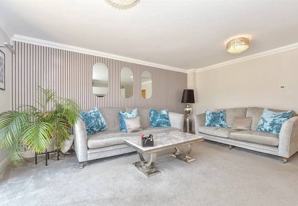 Lounge - Valdene Close, Sutton Valence, Maidstone, Kent - Wards of Kent