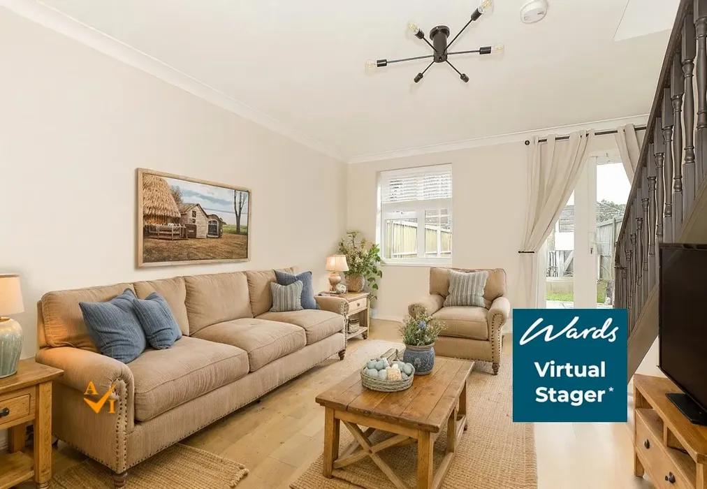 Lounge (Farmhouse style) - Heron Forstal Avenue, Hawkinge, Folkestone, Kent - Wards of Kent