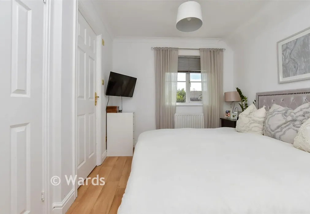 Bedroom 1 - Maple Close, Broadstairs, Kent - Wards of Kent
