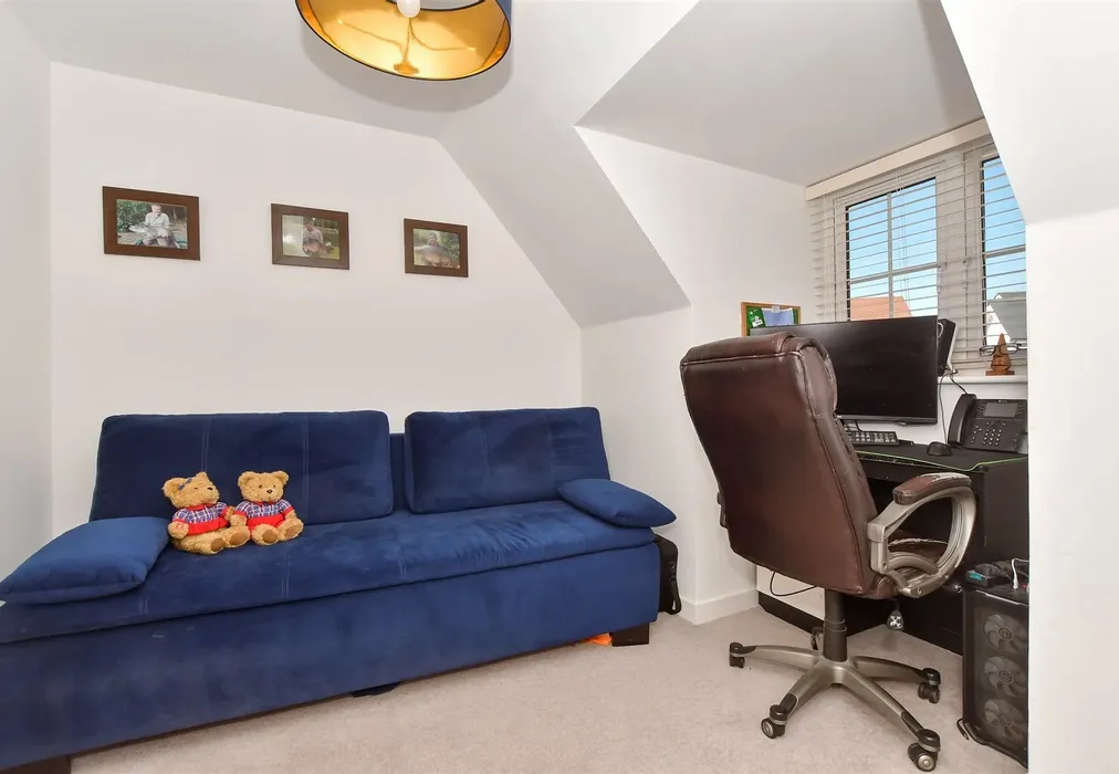Bedroom 4 - Juniper Court, Headcorn, Kent - Wards of Kent
