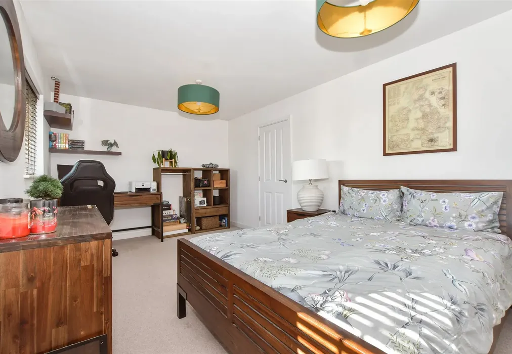 Bedroom 2 - Juniper Court, Headcorn, Kent - Wards of Kent