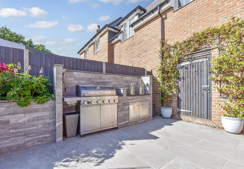 External Feature - Juniper Court, Headcorn, Kent - Wards of Kent