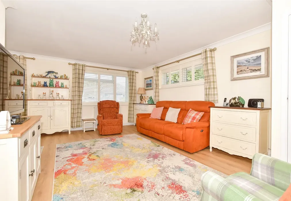 Lounge - Capel-Le-Ferne, Folkestone, Kent - Wards of Kent