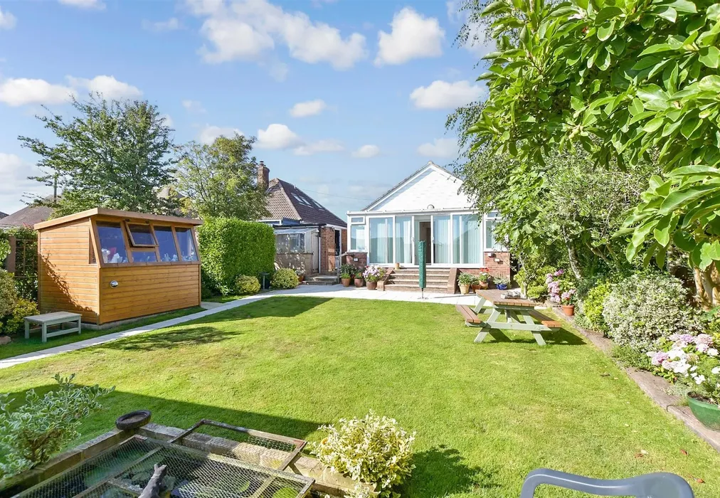 Rear Garden - Capel-Le-Ferne, Folkestone, Kent - Wards of Kent