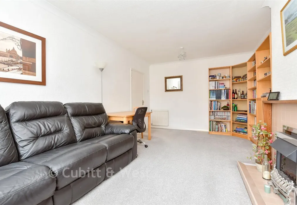 Lounge - Cheviot Close, Banstead, Surrey - Wards of Kent