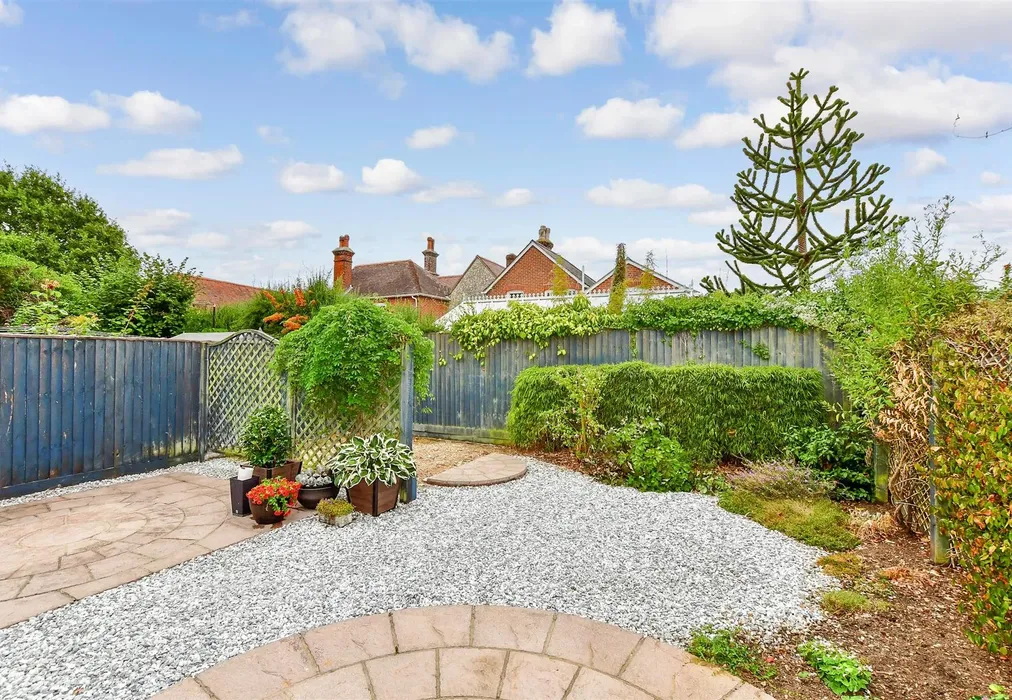 Rear Garden - Old School Close, Freshwater, Isle of Wight - Wards of Kent
