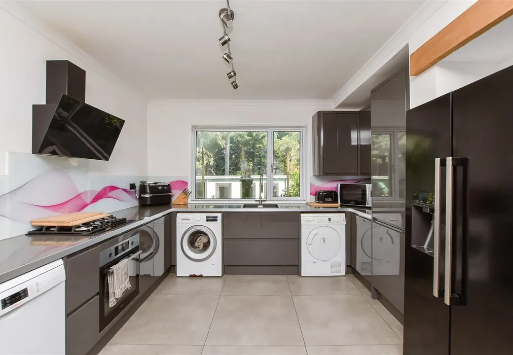 Kitchen - Manston Road, Ramsgate, Kent - Wards of Kent