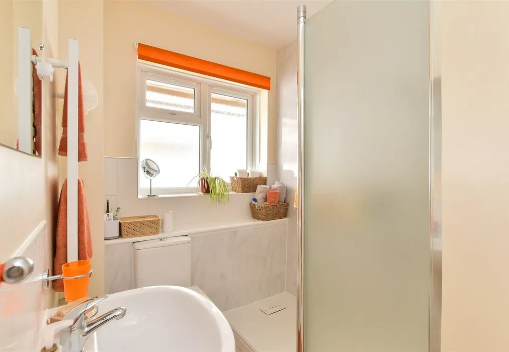 Shower Room - Rustington Road, Hollingbury, Brighton, East Sussex - Wards of Kent