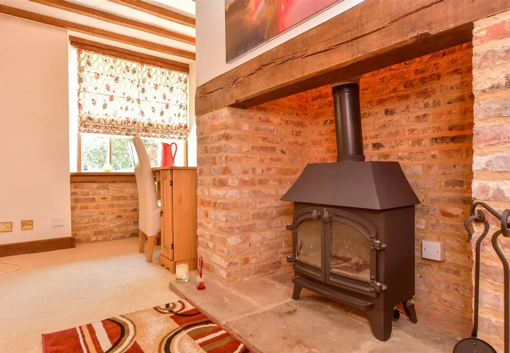 Internal Feature - Lower Road, Sutton Valence, Maidstone, Kent - Wards of Kent