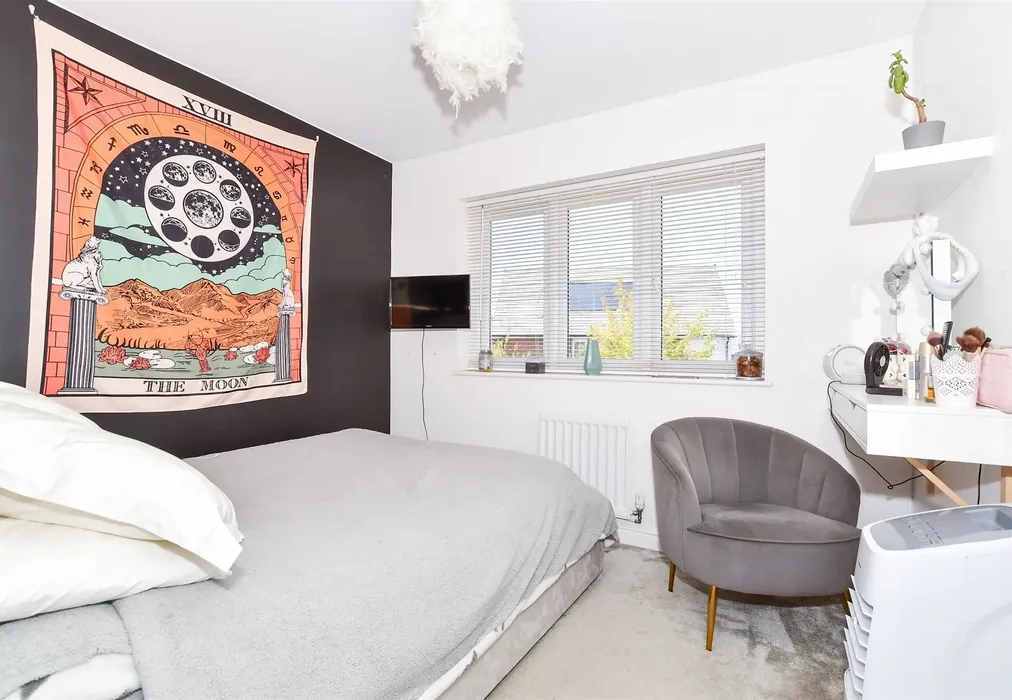 Bedroom 3 - Gravel Pit Lane, Marden, Tonbridge, Kent - Wards of Kent