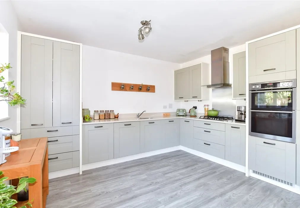 Kitchen/Diner - Gravel Pit Lane, Marden, Tonbridge, Kent - Wards of Kent