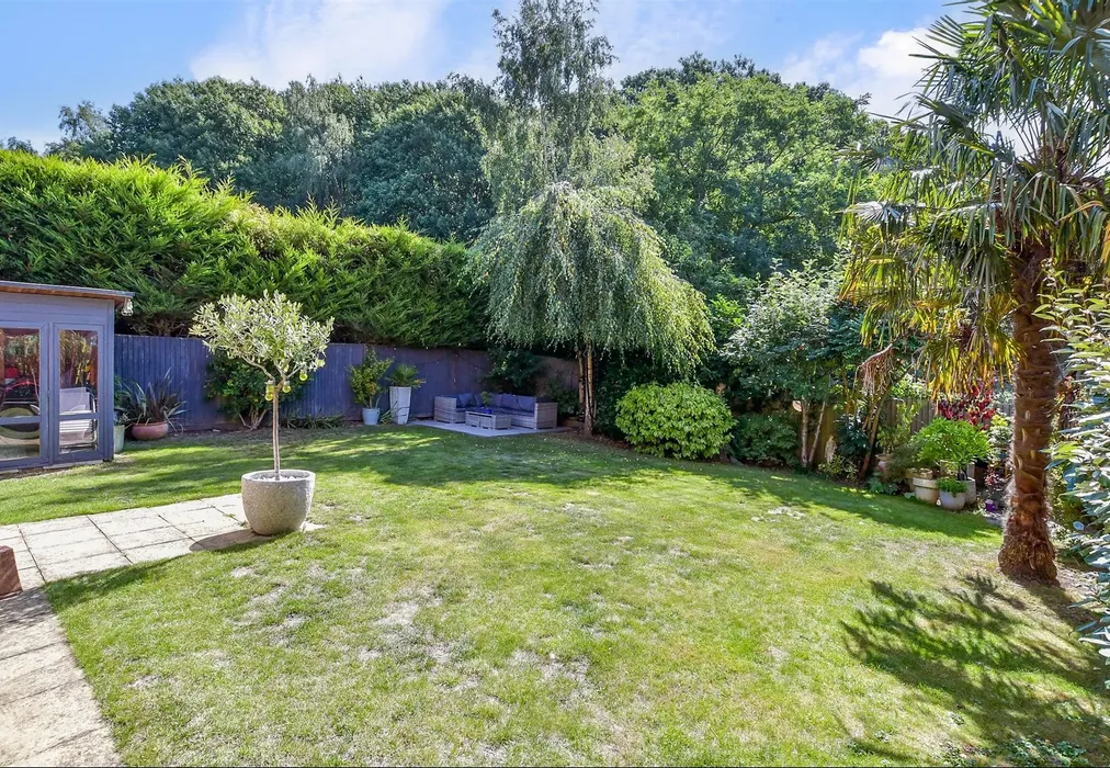 Rear Garden - Peregrine Road, Kings Hill, West Malling, Kent - Wards of Kent