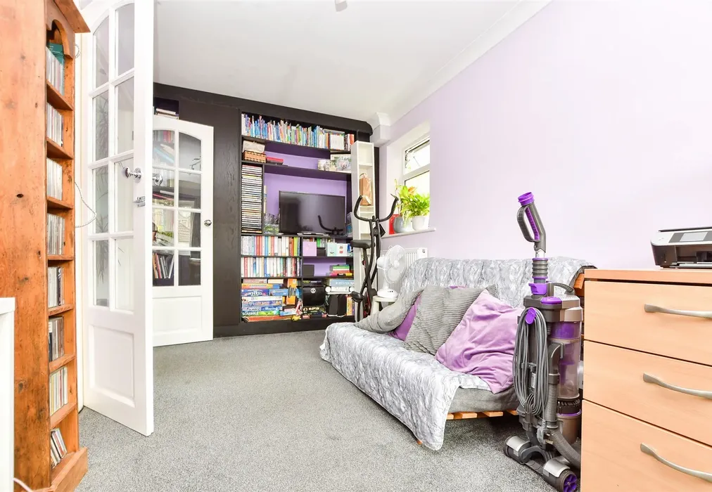 Study/ Dining Room - Bentsbrook Road, North Holmwood, Dorking, Surrey - Wards of Kent