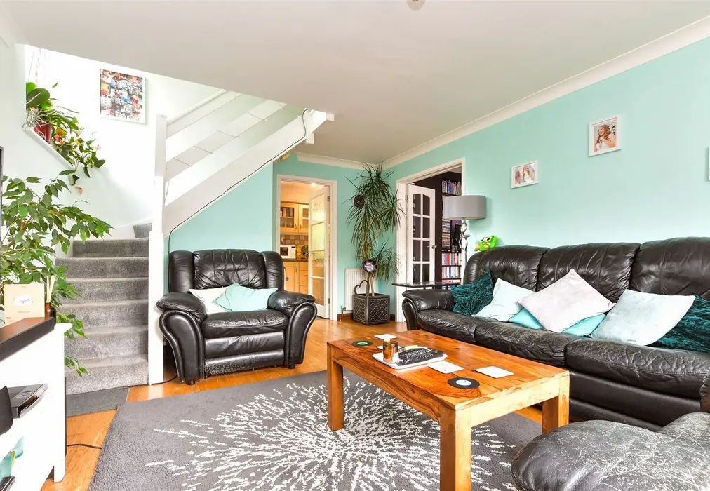 Lounge - Bentsbrook Road, North Holmwood, Dorking, Surrey - Wards of Kent