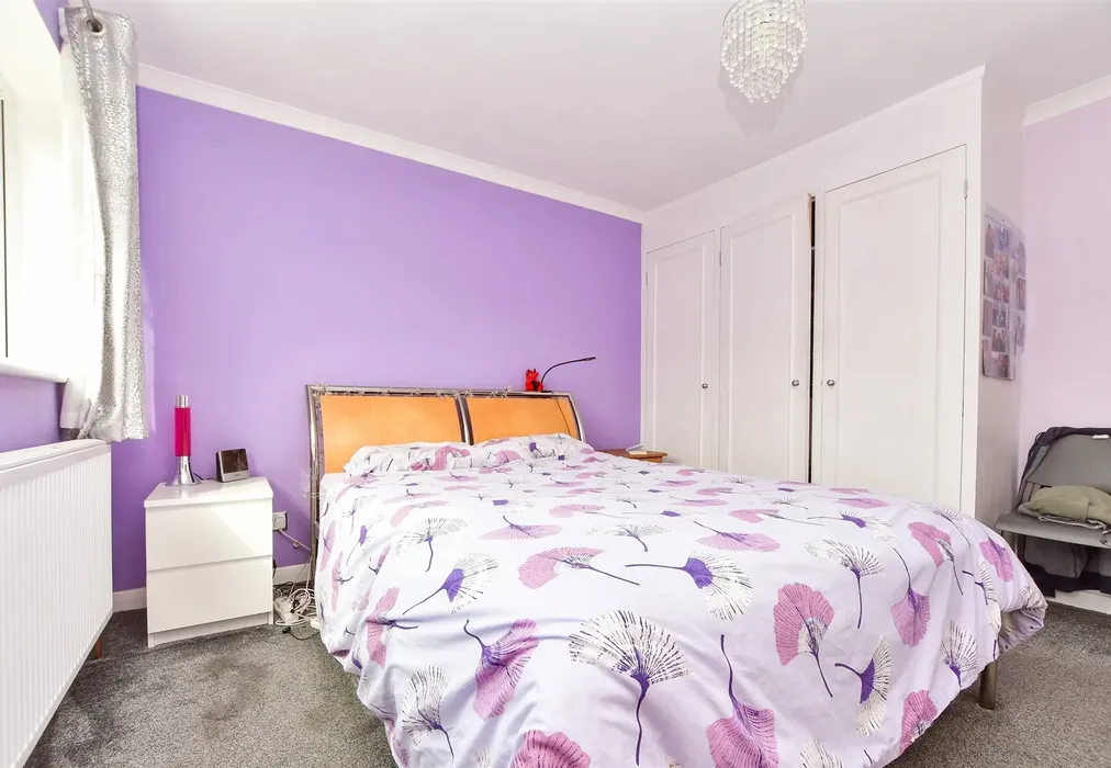 Bedroom 1 - Bentsbrook Road, North Holmwood, Dorking, Surrey - Wards of Kent
