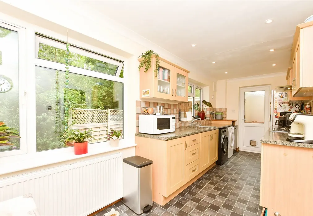 Kitchen/Breakfast Room - Bentsbrook Road, North Holmwood, Dorking, Surrey - Wards of Kent
