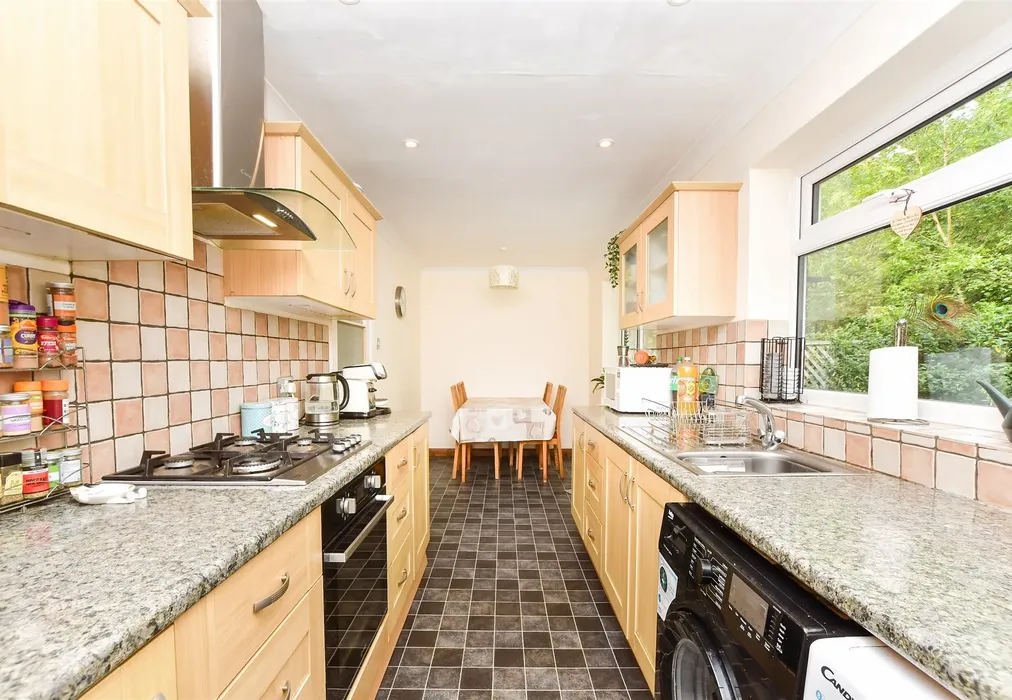 Kitchen/Breakfast Room - Bentsbrook Road, North Holmwood, Dorking, Surrey - Wards of Kent