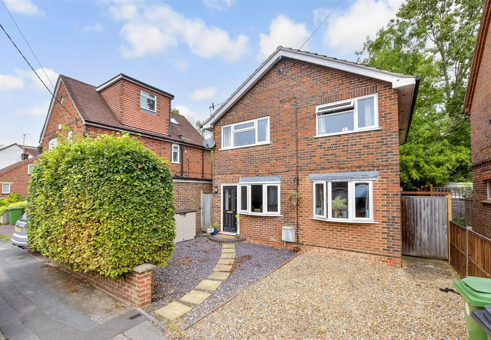 Front (Web) - Bentsbrook Road, North Holmwood, Dorking, Surrey - Wards of Kent